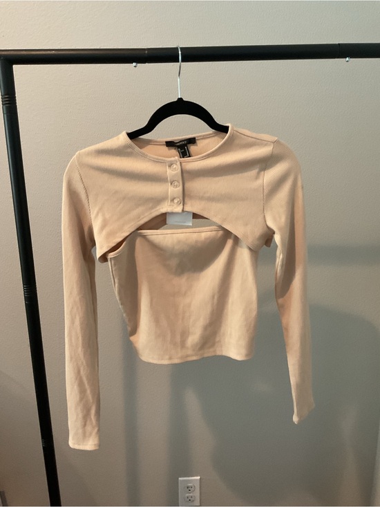 Forever 21 Tops - Forever 21 Cream Cutout Ribbed Long-Sleeve Crop Top